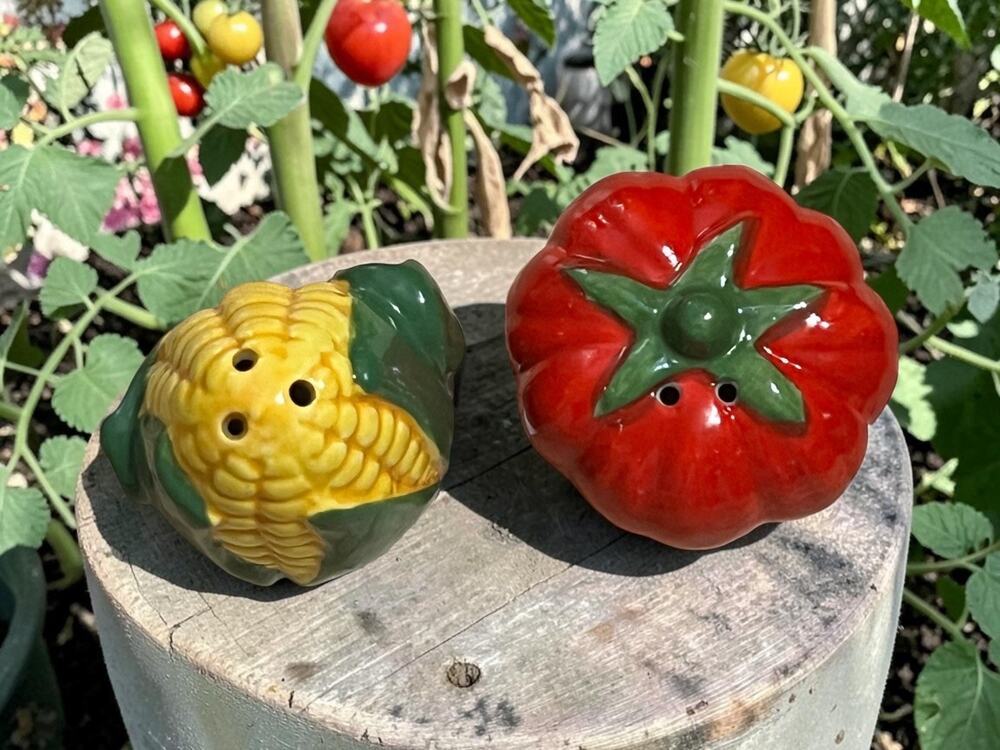 Collectible Red Tomato Yellow Corn Salt & Pepper Shakers Ceramic Farm Table
